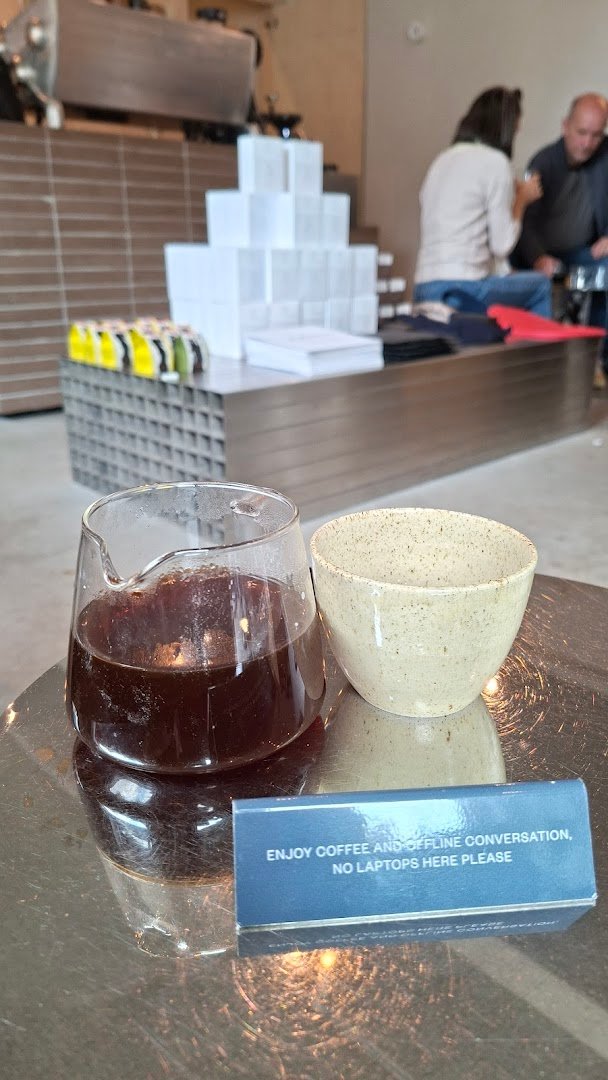 Dak Showroom by Dak Coffee Roasters specialty coffee shop in Amsterdam - photo 12