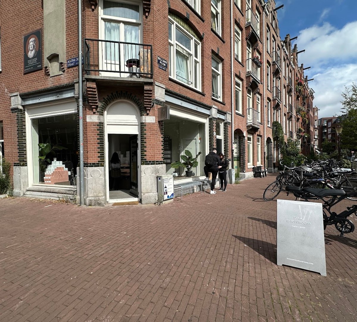 Dak Showroom by Dak Coffee Roasters specialty coffee shop in Amsterdam - photo 15