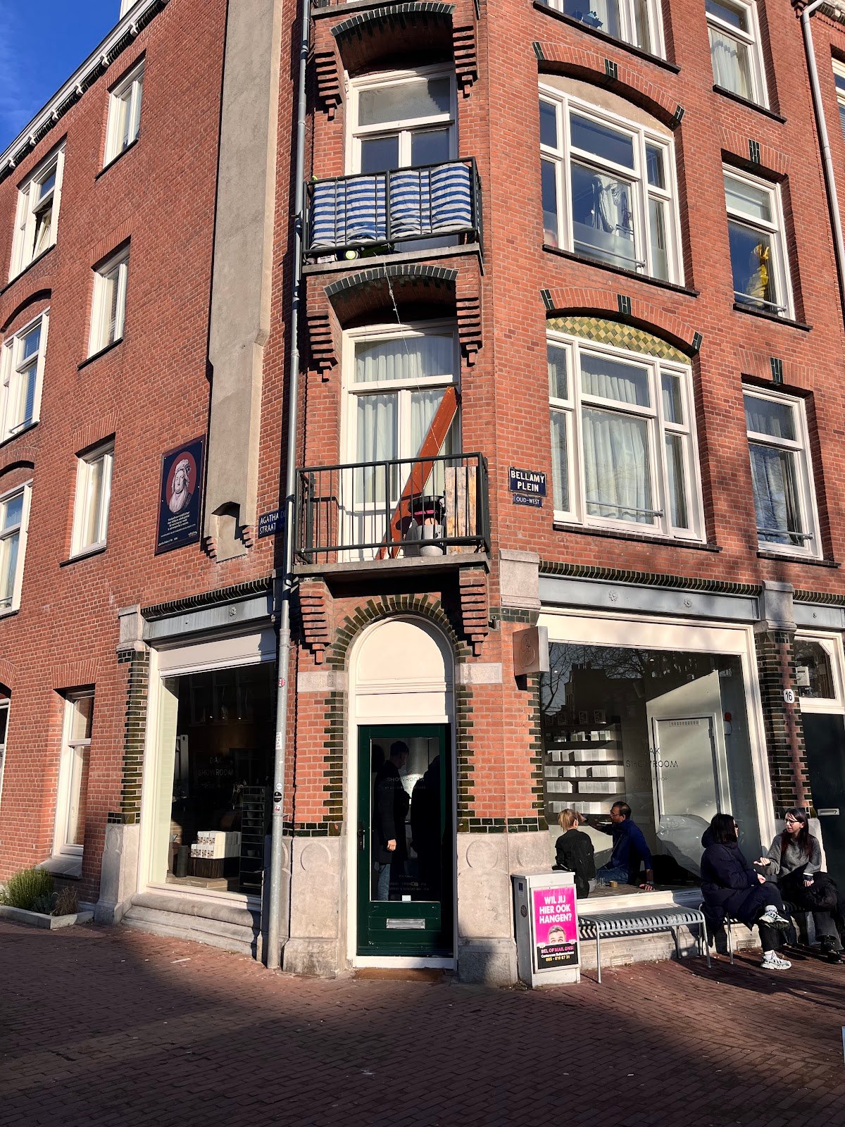 Dak Showroom by Dak Coffee Roasters specialty coffee shop in Amsterdam - photo 7