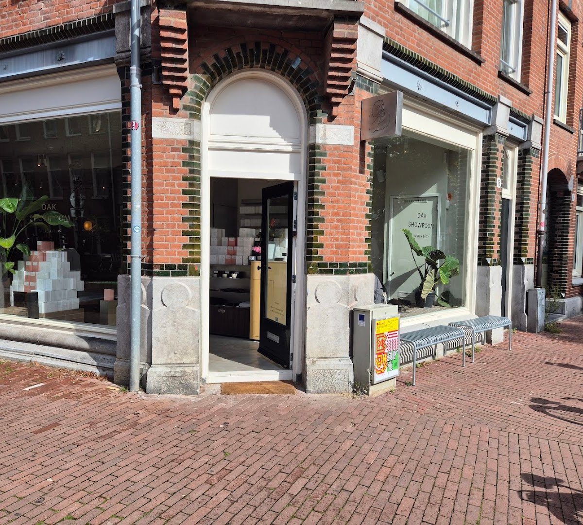 Dak Showroom by Dak Coffee Roasters specialty coffee shop in Amsterdam - photo 9