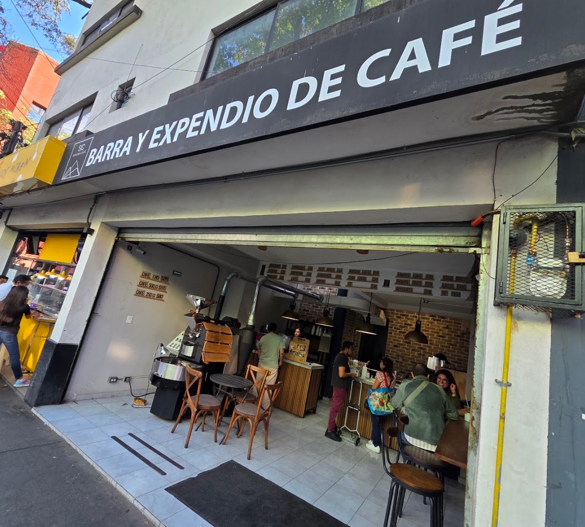 Storefront of Sonoma café, specialty coffee shop in Mexico City
