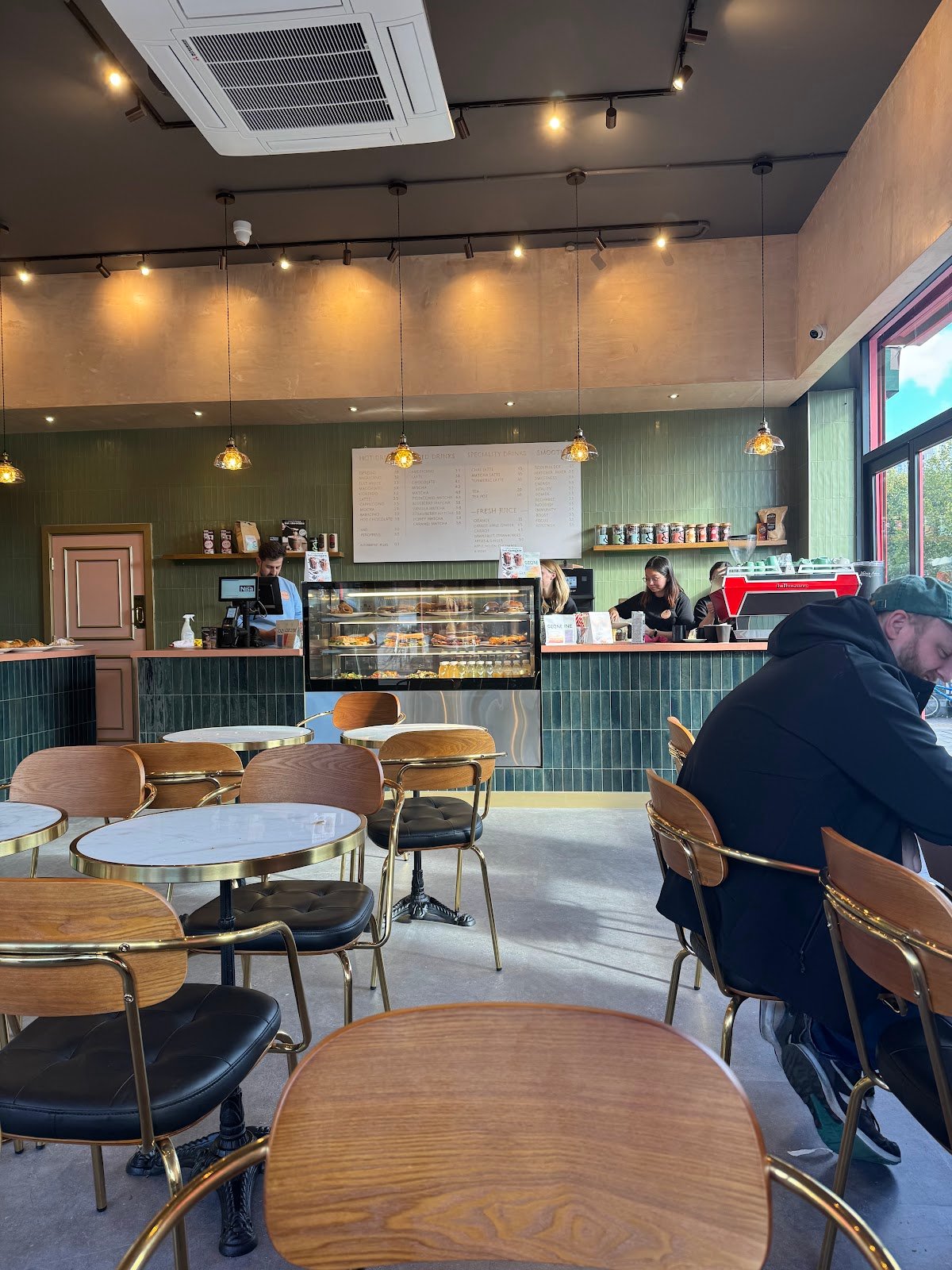 Clean Hearts Coffee specialty coffee shop in London - photo 2