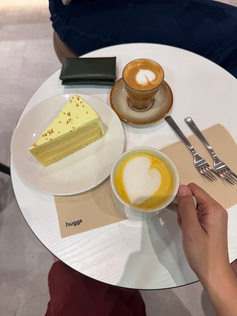Coffee at Huggs Coffee, specialty coffee shop in Singapore