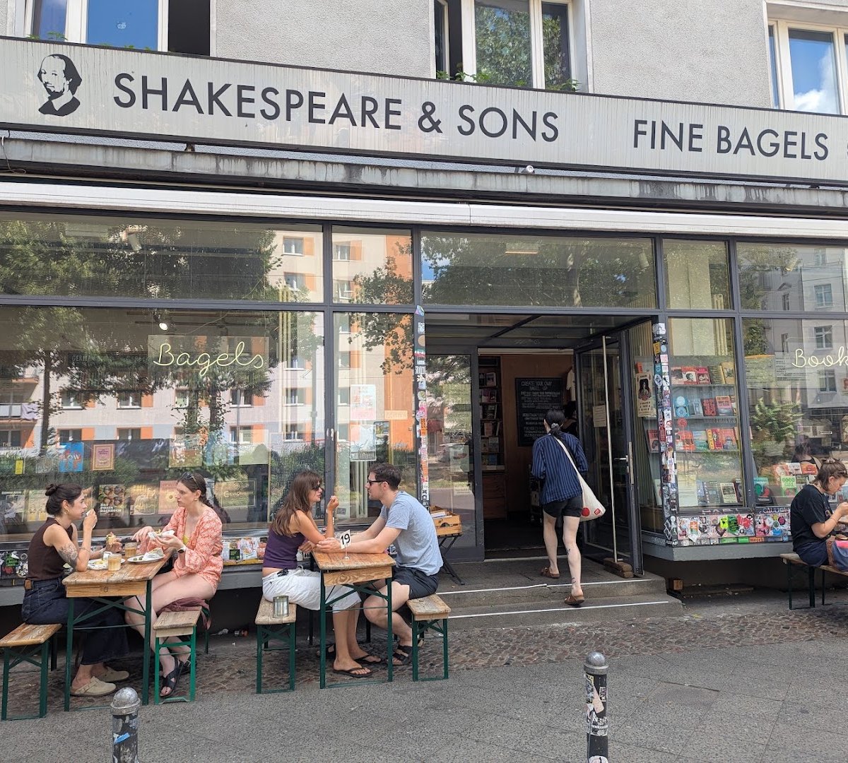 Shakespeare & Sons - Fine Bagels specialty coffee shop in Berlin - photo 3