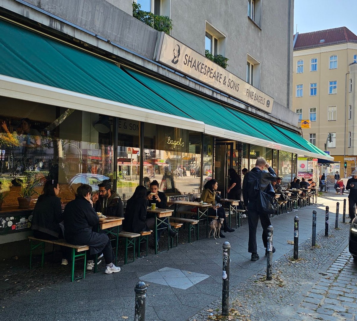 Shakespeare & Sons - Fine Bagels specialty coffee shop in Berlin - photo 4