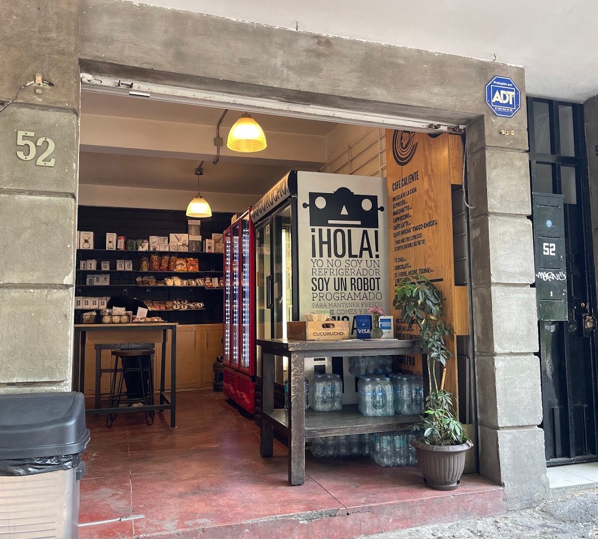 Storefront of Cucurucho Cuauhtémoc, specialty coffee shop in Mexico City
