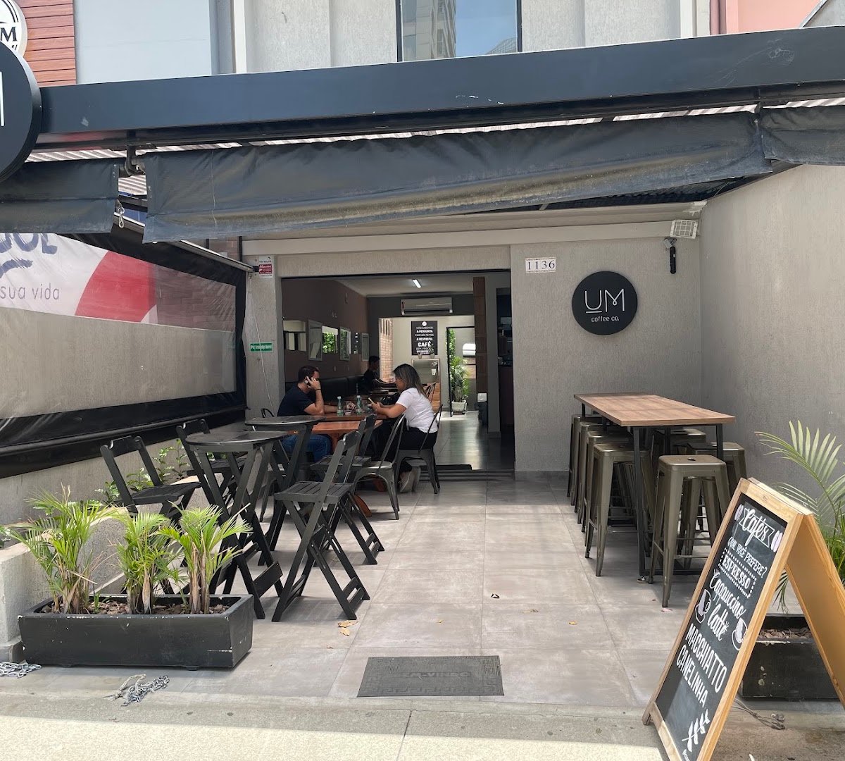 Storefront of Mantí Café, specialty coffee shop in São Paulo