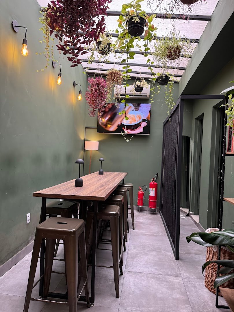 Interior of Mantí Café, specialty coffee shop in São Paulo