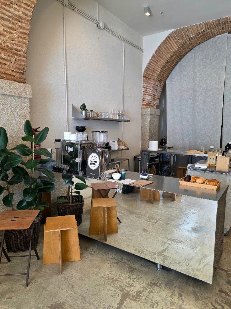 Interior of Filtrô - Creative Lab, specialty coffee shop in Lisbon