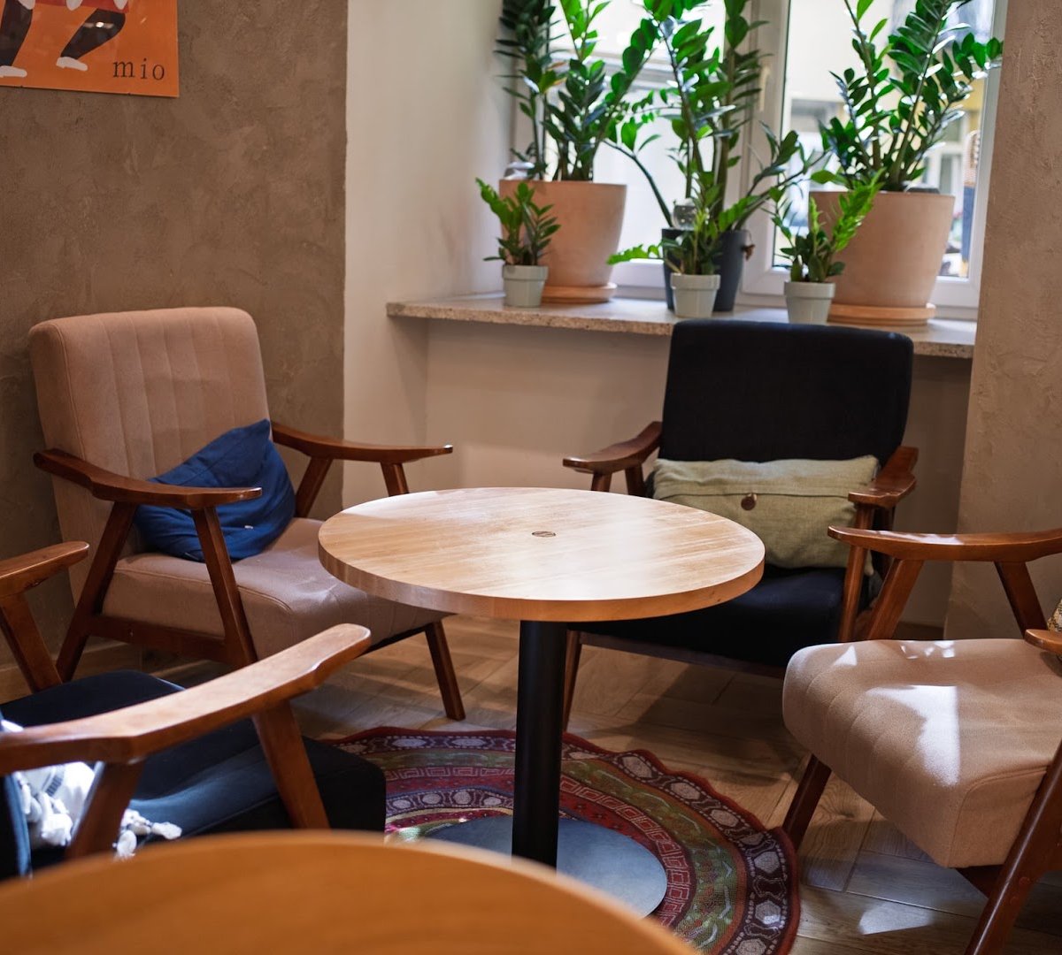 Interior of El Cafetero Emilii Plater, specialty coffee shop in Warsaw
