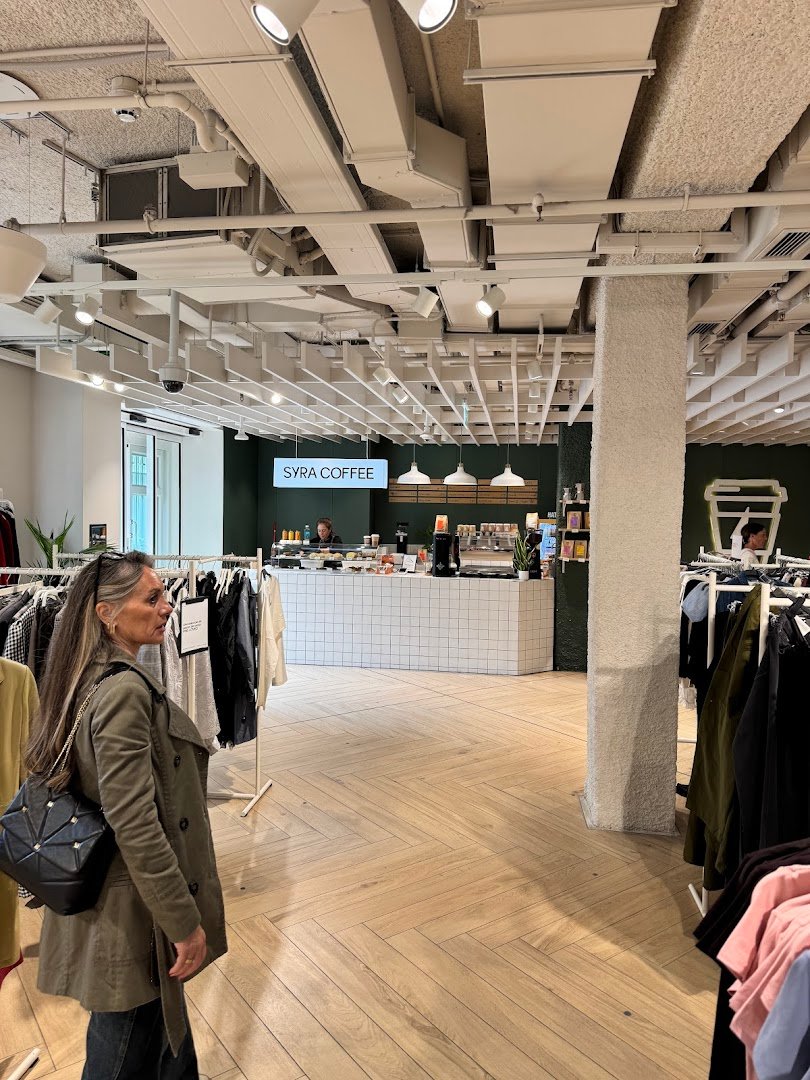 Syra Coffee | H&M specialty coffee shop in Barcelona - photo 3