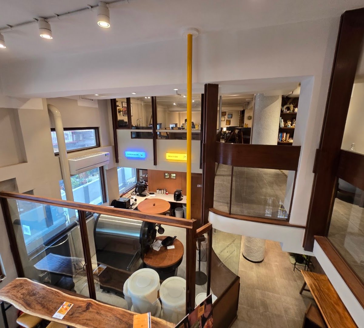 Interior of Toise Coffee Roastery + Brewstudio, specialty coffee shop in Mumbai