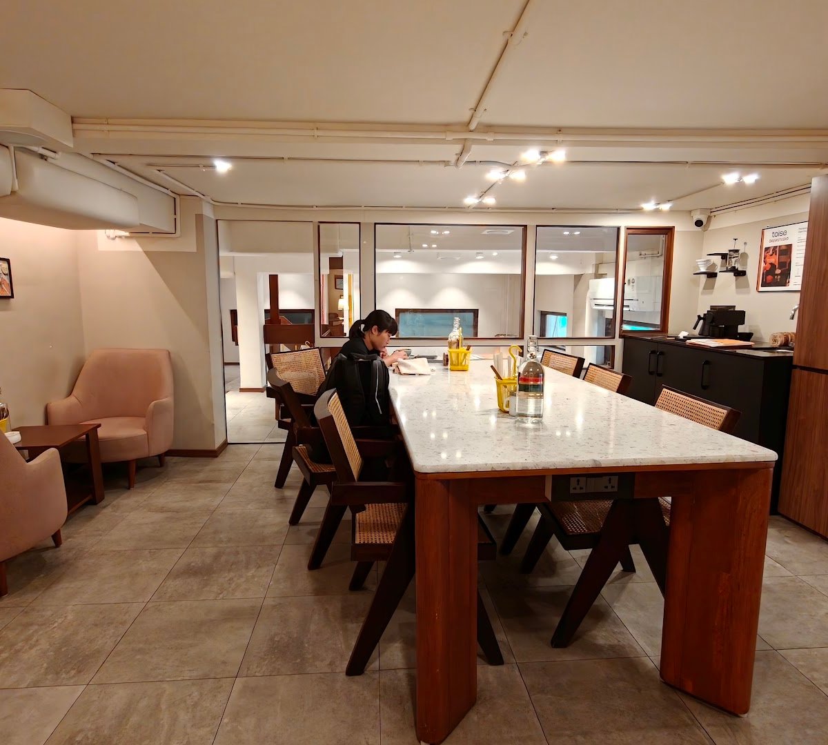 Interior of Toise Coffee Roastery + Brewstudio, specialty coffee shop in Mumbai