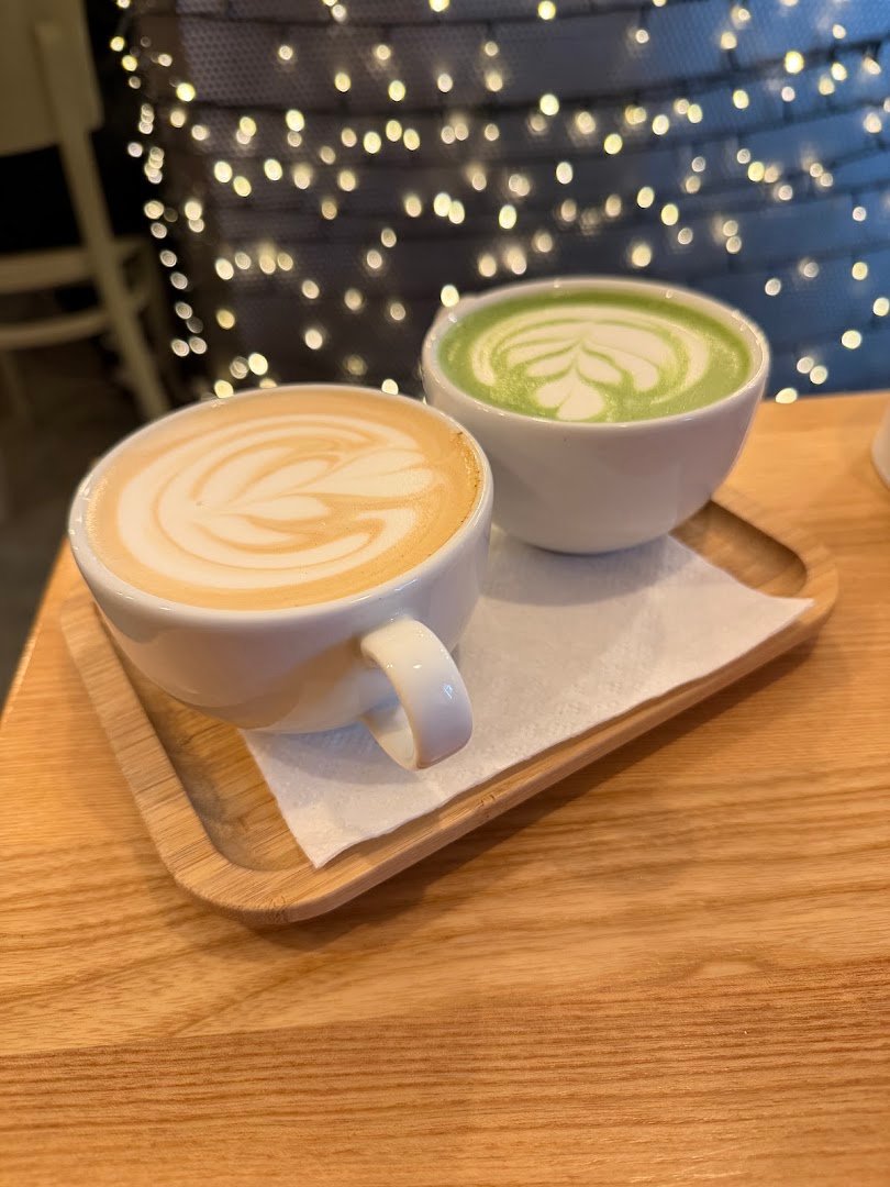 Coffee at Bistro Palačinka, specialty coffee shop in Prague