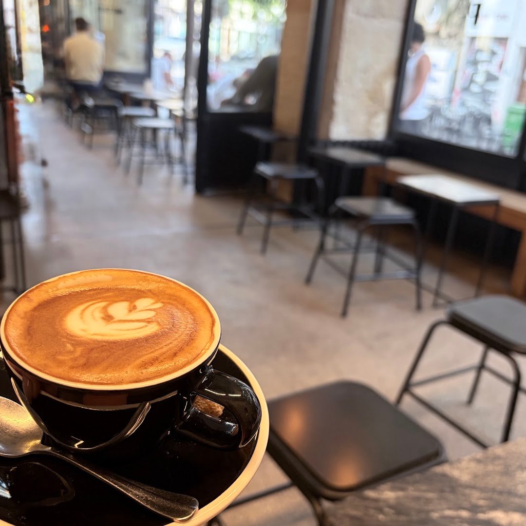 Partisan Café Artisanal specialty coffee shop in Paris - photo 2