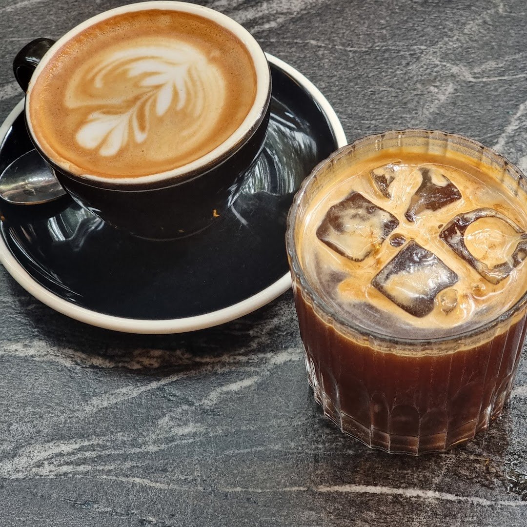 Partisan Café Artisanal specialty coffee shop in Paris - photo 3