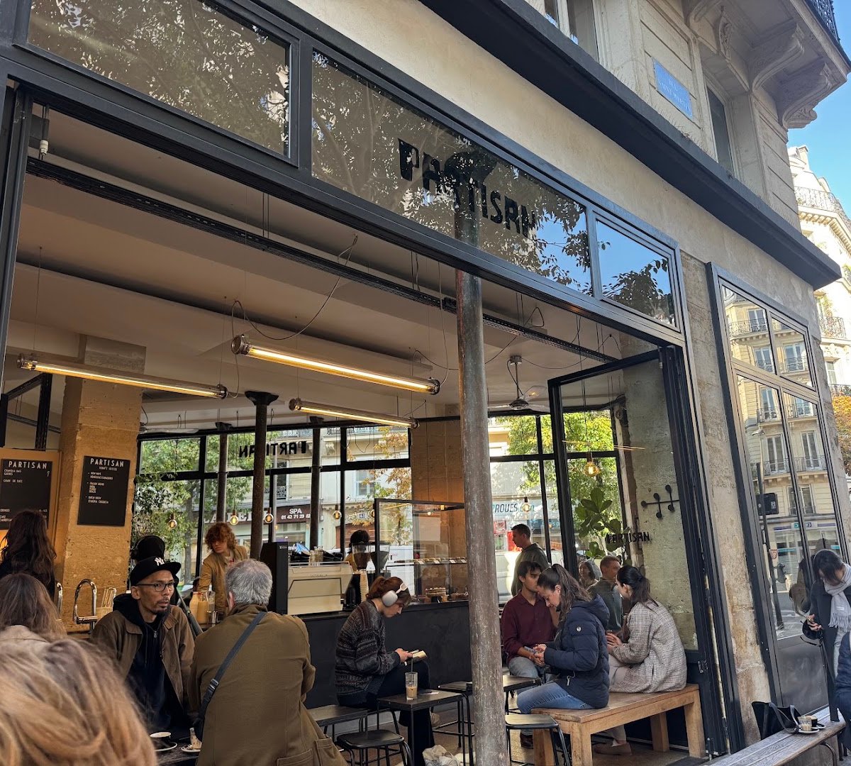 Partisan Café Artisanal specialty coffee shop in Paris - photo 9