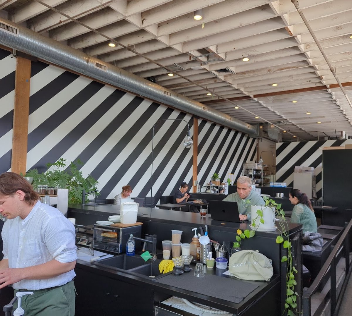 Timbertrain Coffee Roasters - Depot specialty coffee shop in Vancouver - photo 13