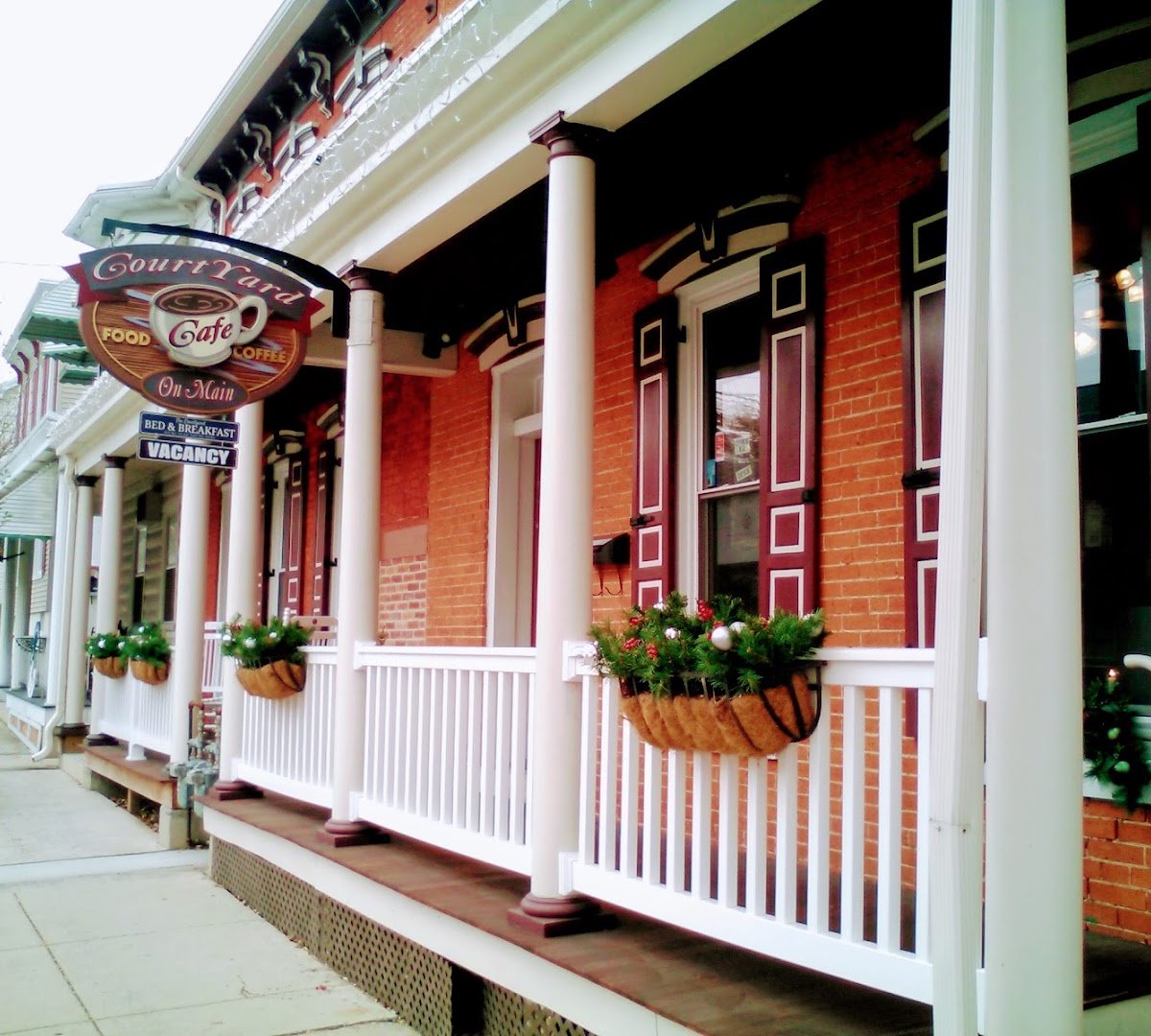 Storefront of Courtyard Cafe on Main, specialty coffee shop in Lancaster