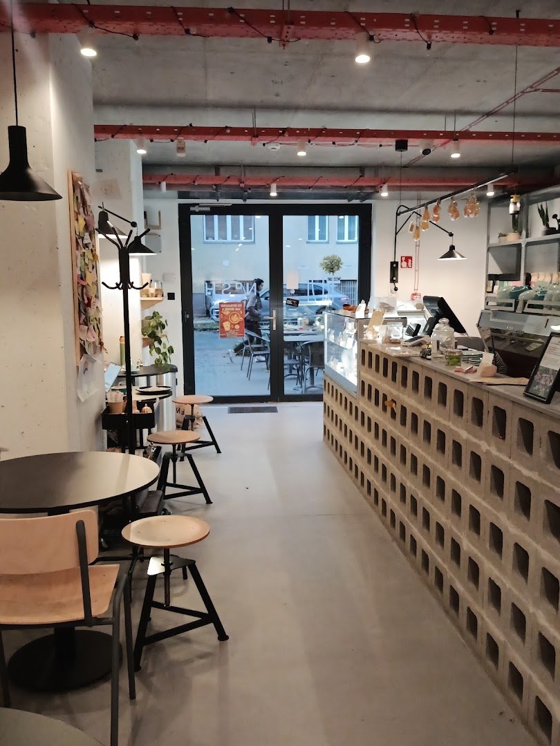 Square Café by NOSH specialty coffee shop in Budapest - photo 6