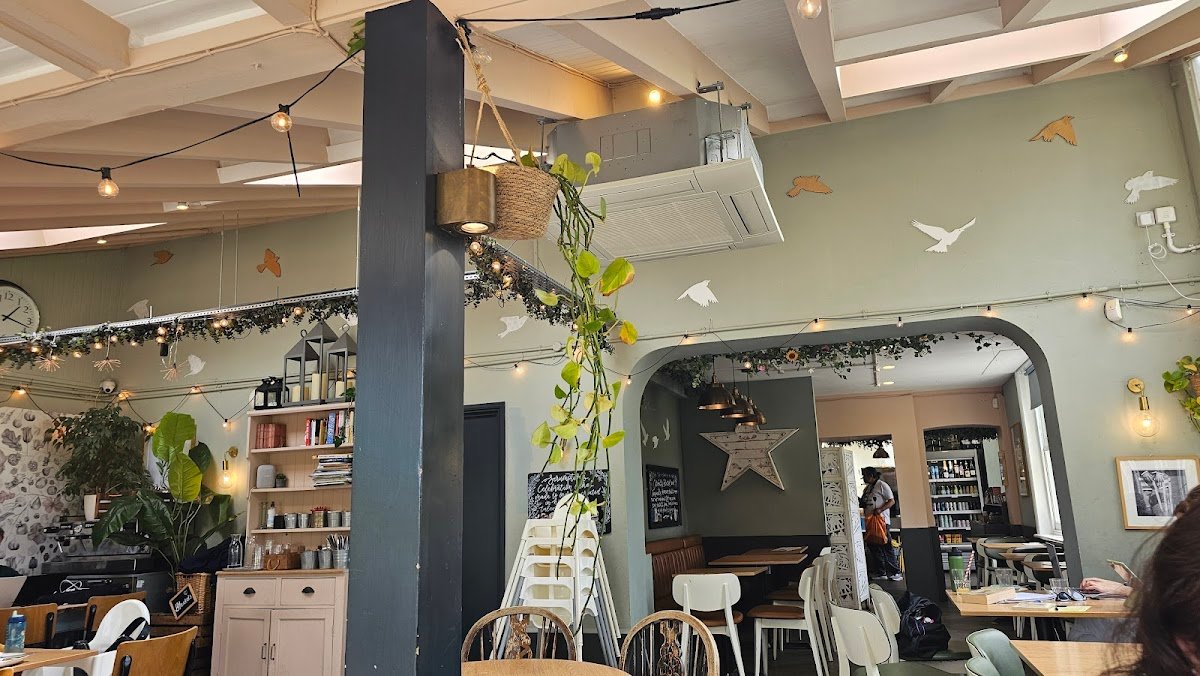 The Skylark Café specialty coffee shop in London - photo 6