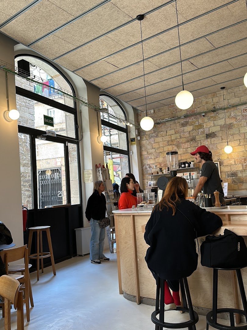 Right Side Coffee Bar specialty coffee shop in Barcelona - photo 11