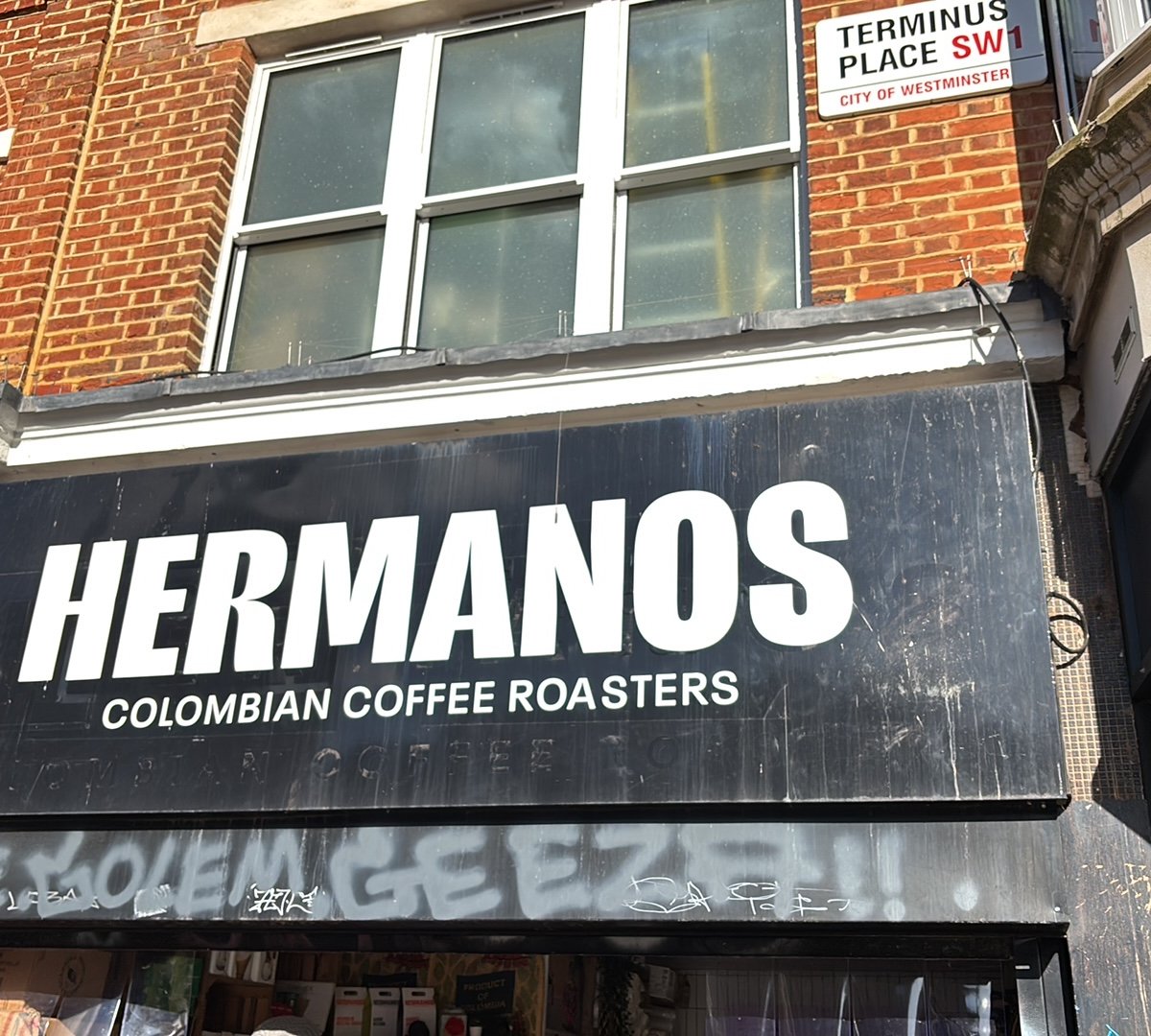 Hermanos Colombian Coffee Roasters – Victoria Station specialty coffee shop in London - photo 11