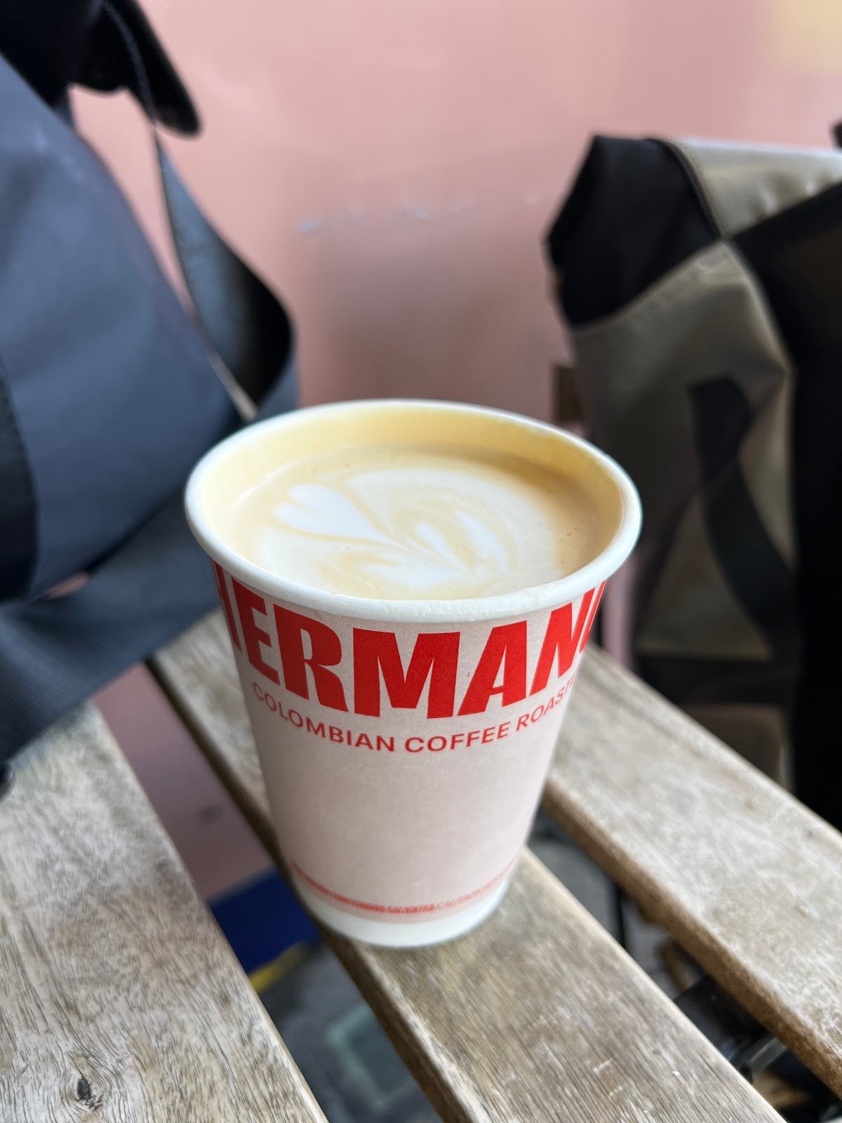 Hermanos Colombian Coffee Roasters – Victoria Station specialty coffee shop in London - photo 3