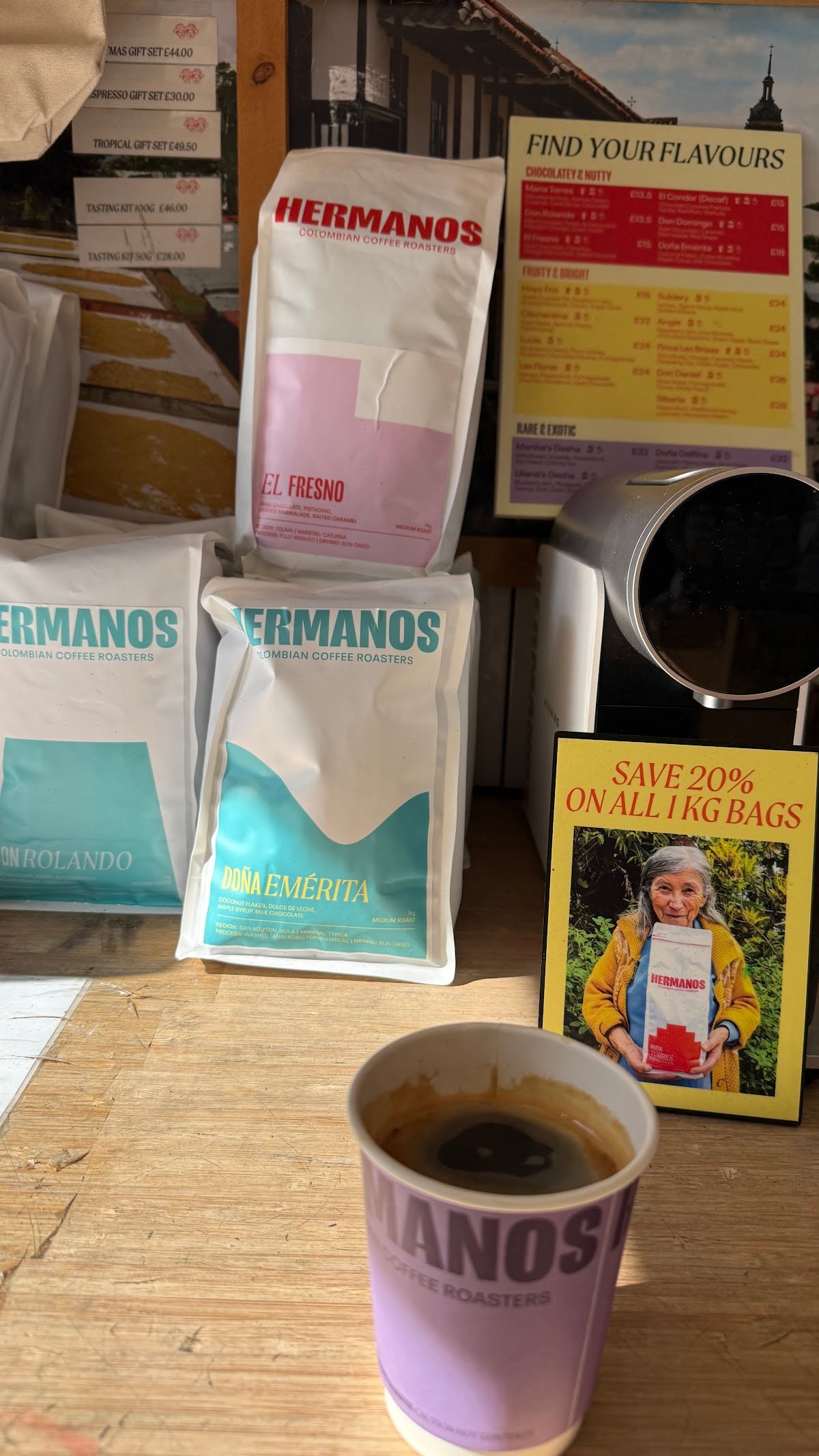Hermanos Colombian Coffee Roasters – Victoria Station specialty coffee shop in London - photo 10