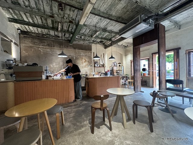 Craftsman Roastery at Old Town specialty coffee shop in Bangkok - photo 8