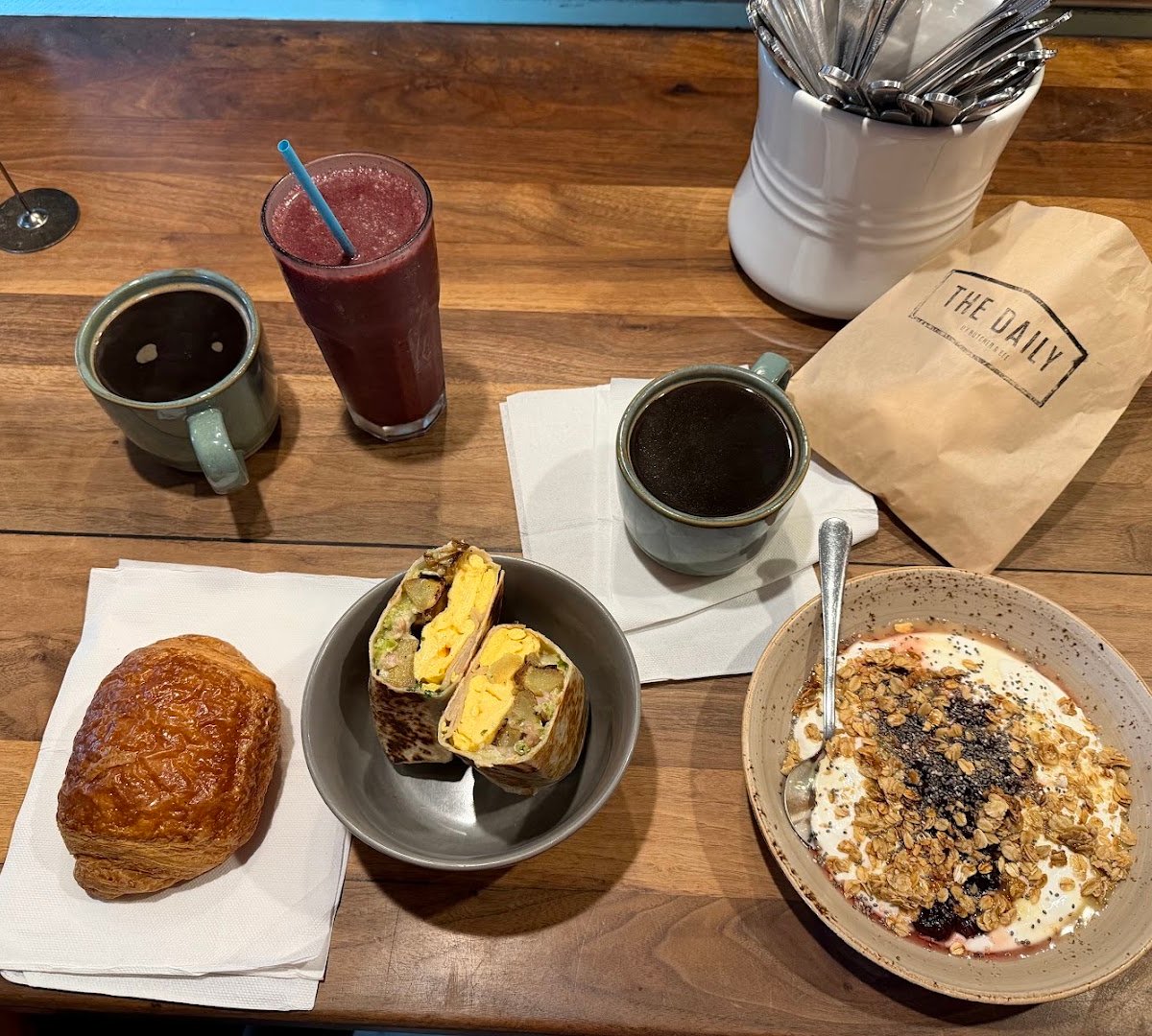 The Daily Cafe - King St specialty coffee shop in Charleston - photo 10