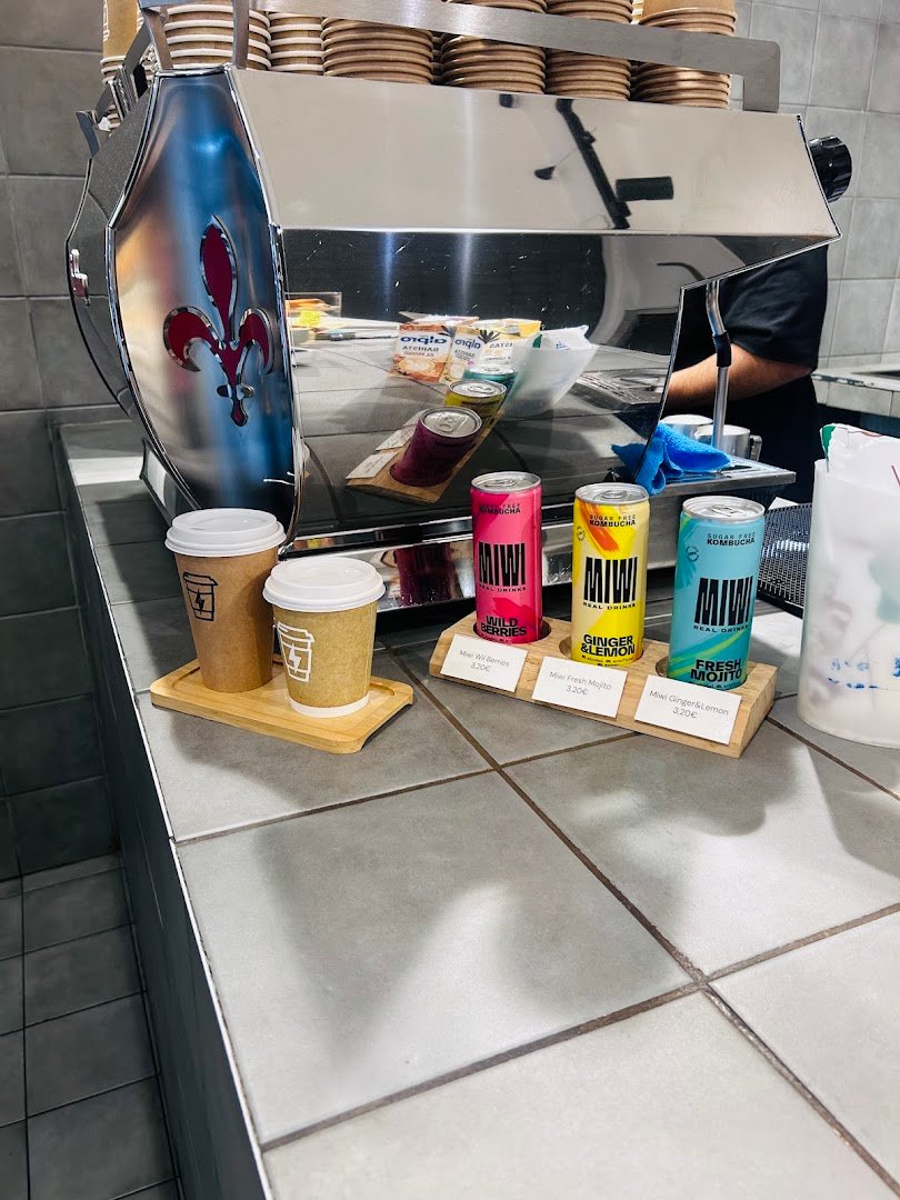 Syra Coffee - Sagrada Familia specialty coffee shop in Barcelona - photo 2