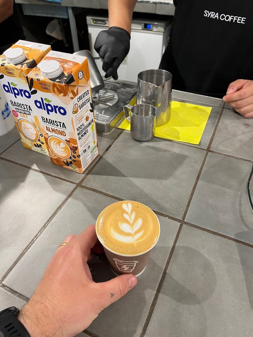 Syra Coffee - Sagrada Familia specialty coffee shop in Barcelona - photo 10