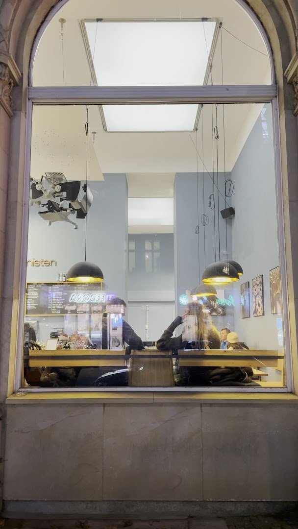 die espressonisten | Store, Craft Coffeeshop & La Marzocco Showroom specialty coffee shop in Berlin - photo 10
