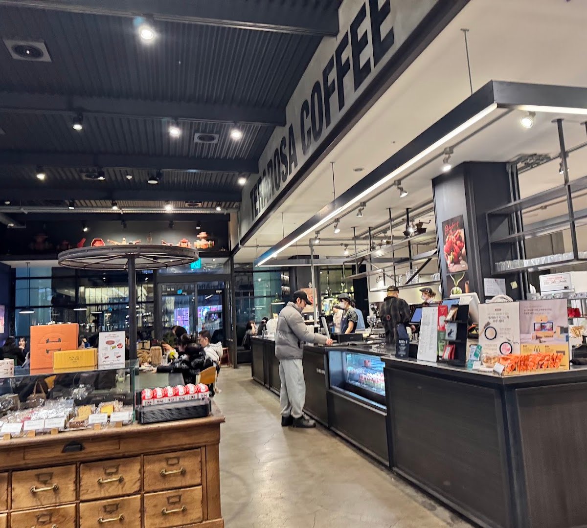 Interior of Terarosa Coffee, specialty coffee shop in Seoul