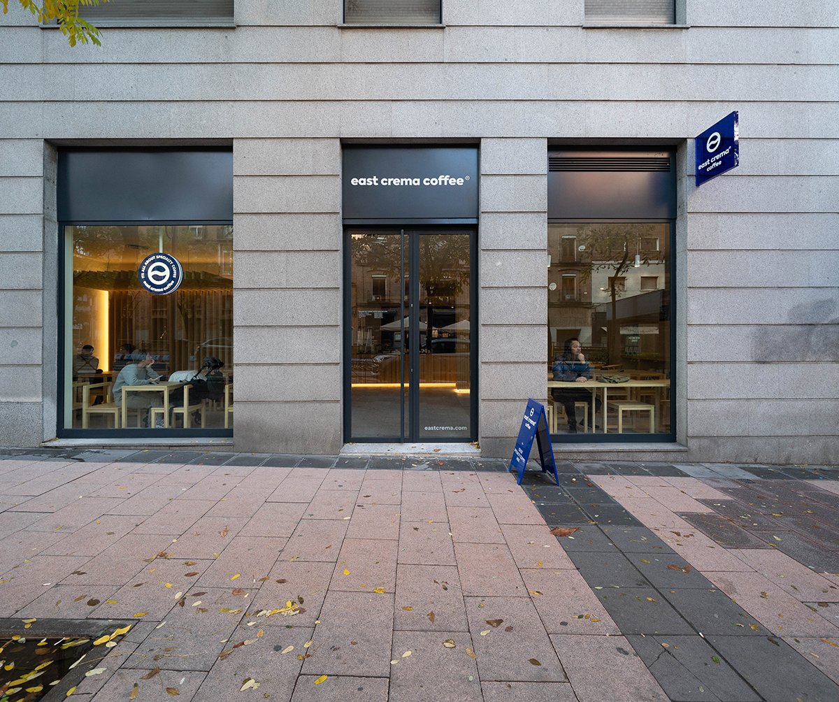 East Crema Coffee Diego (Specialty Coffee Madrid) specialty coffee shop in Madrid - photo 7