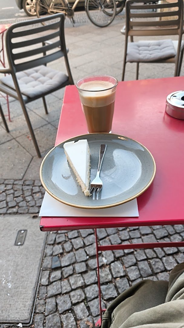 Impala Coffeeshop specialty coffee shop in Berlin - photo 3