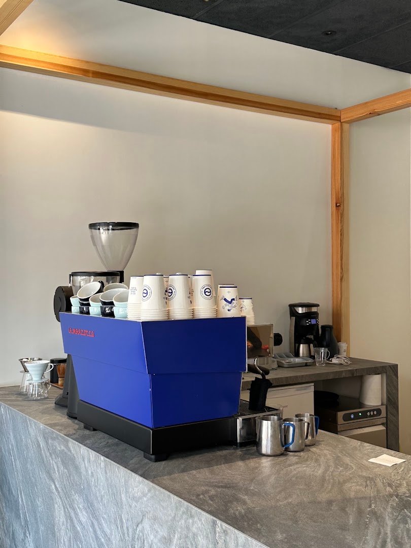 East Crema Coffee Príncipe (Specialty Coffee Madrid) specialty coffee shop in Madrid - photo 8