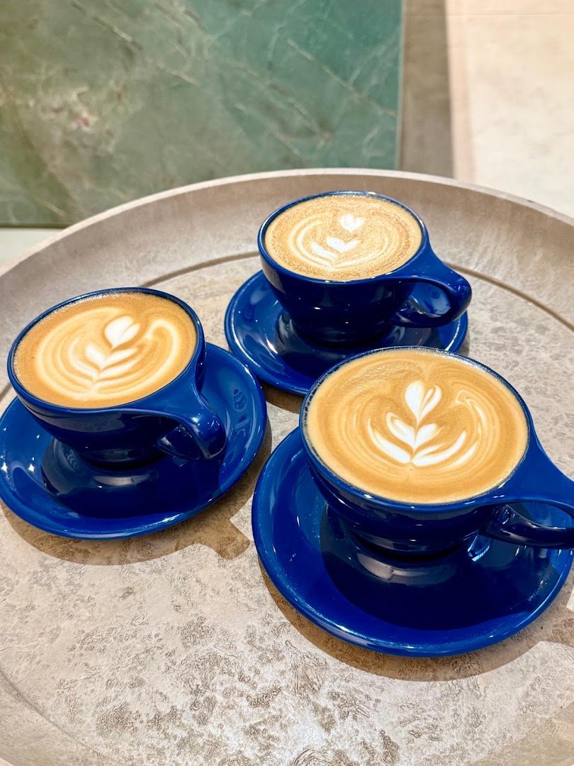 Coffee at Caffè Couture, specialty coffee shop in Vienna
