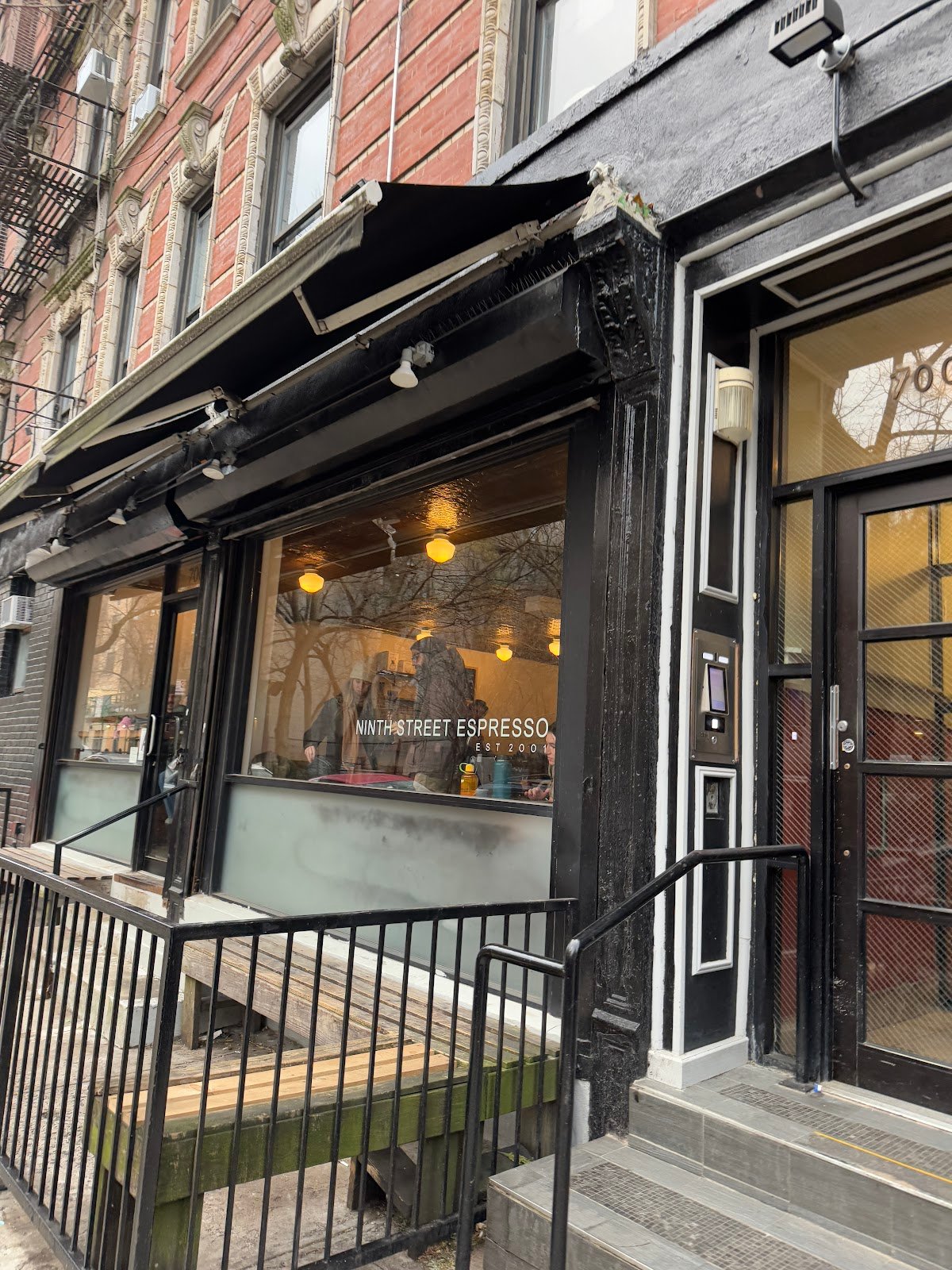 Ninth Street Espresso specialty coffee shop in New York - photo 2