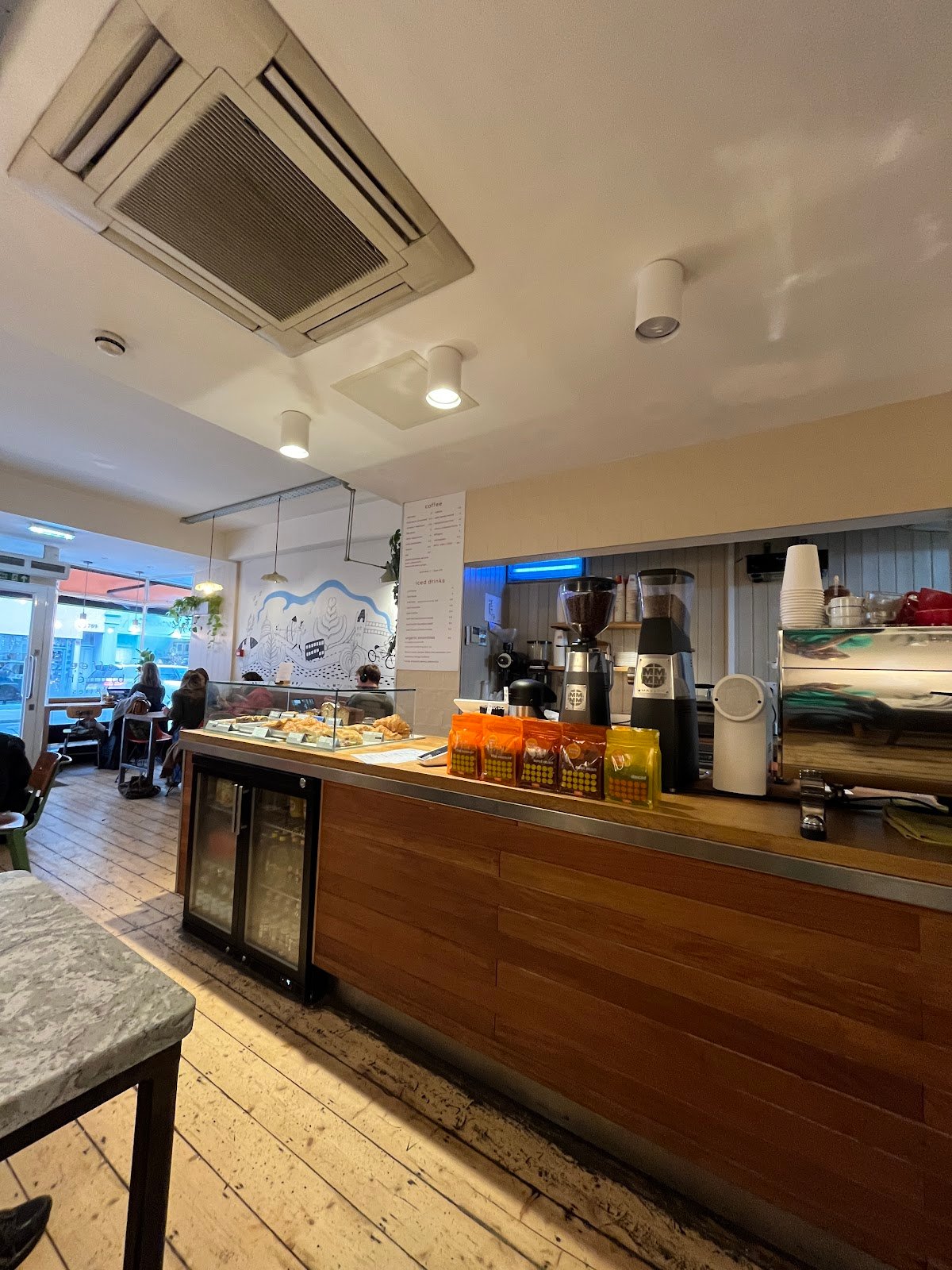 Local Hero specialty coffee shop in London - photo 3