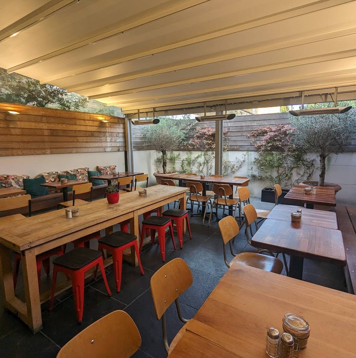 Local Hero specialty coffee shop in London - photo 4