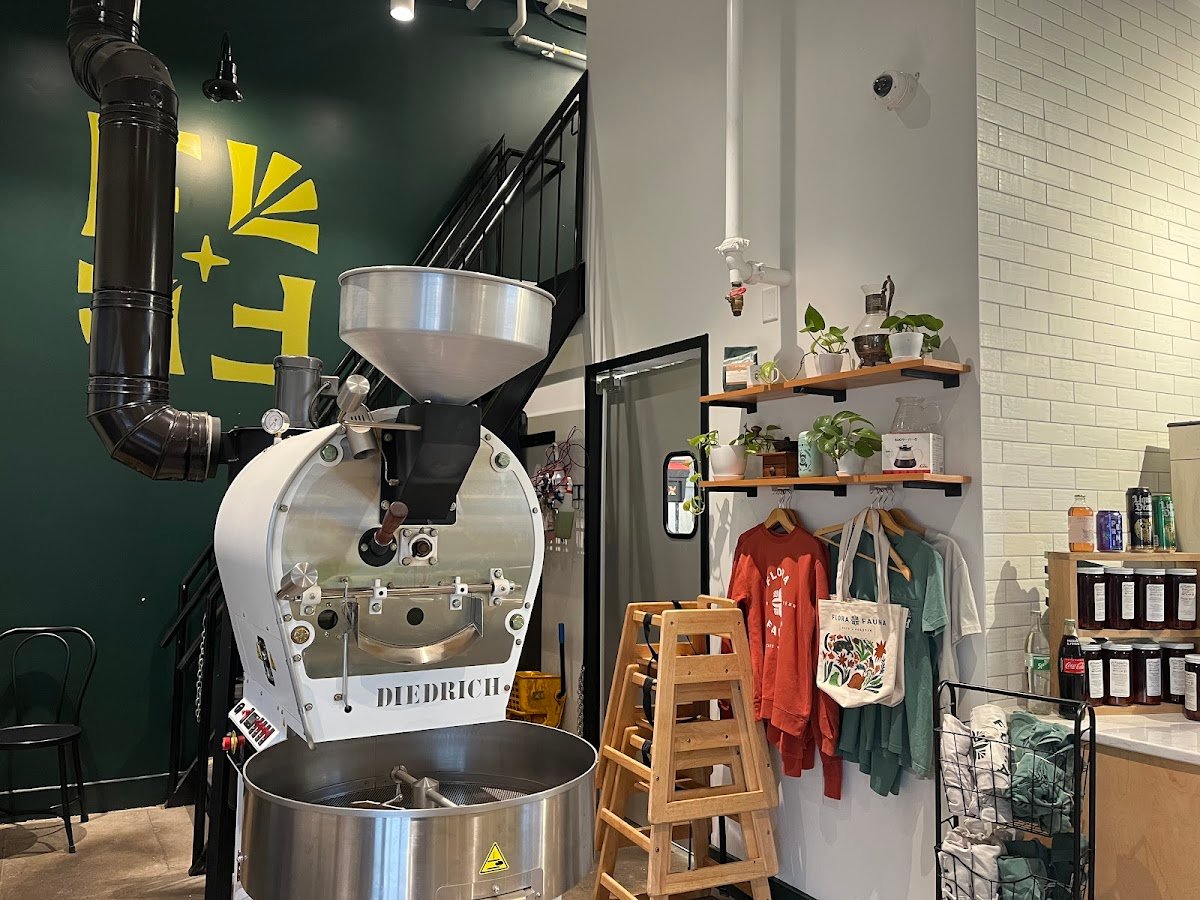 Flora + Fauna Cafe and Roaster specialty coffee shop in Nashville - photo 3