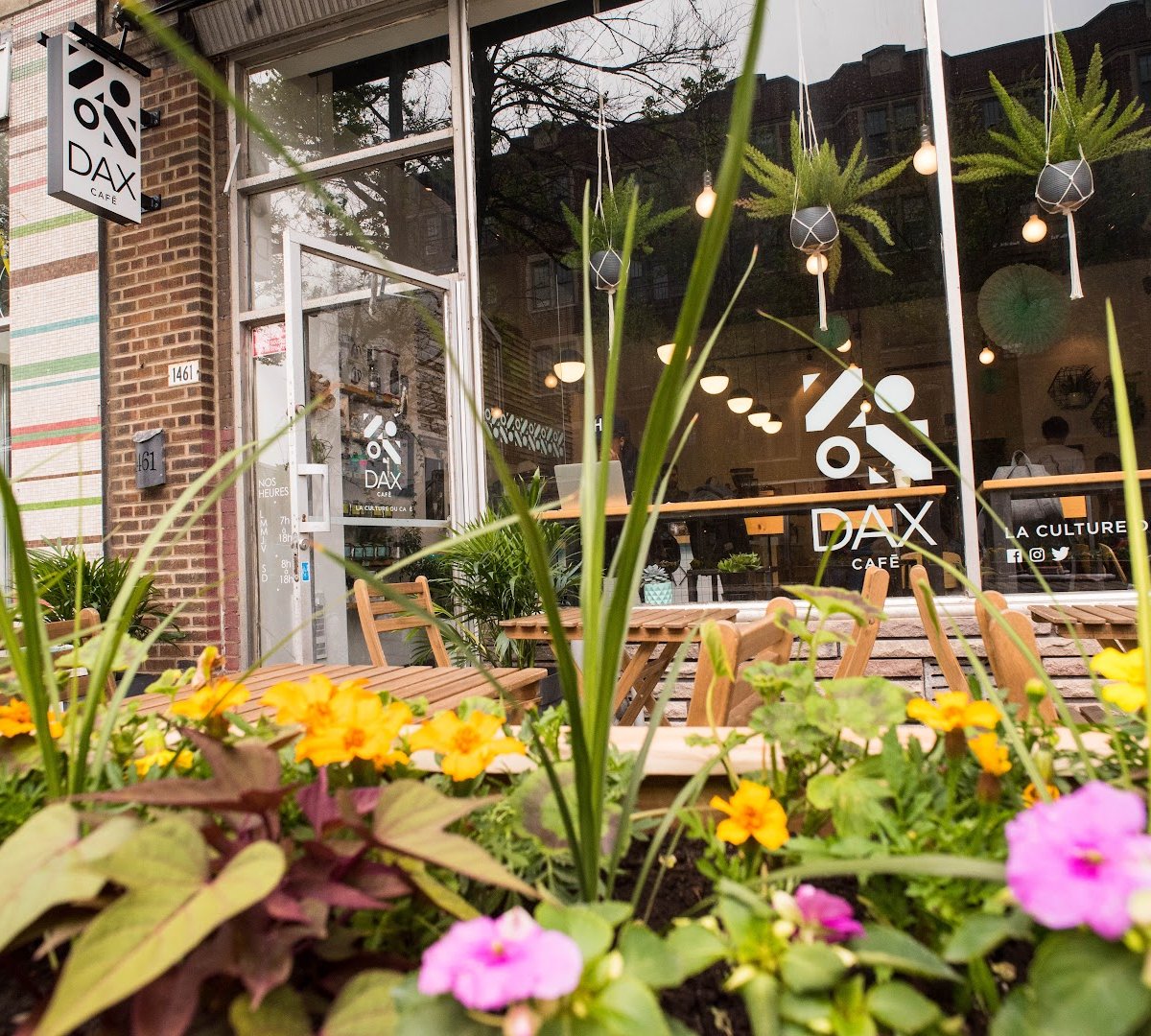 Storefront of Café DAX, specialty coffee shop in Montreal