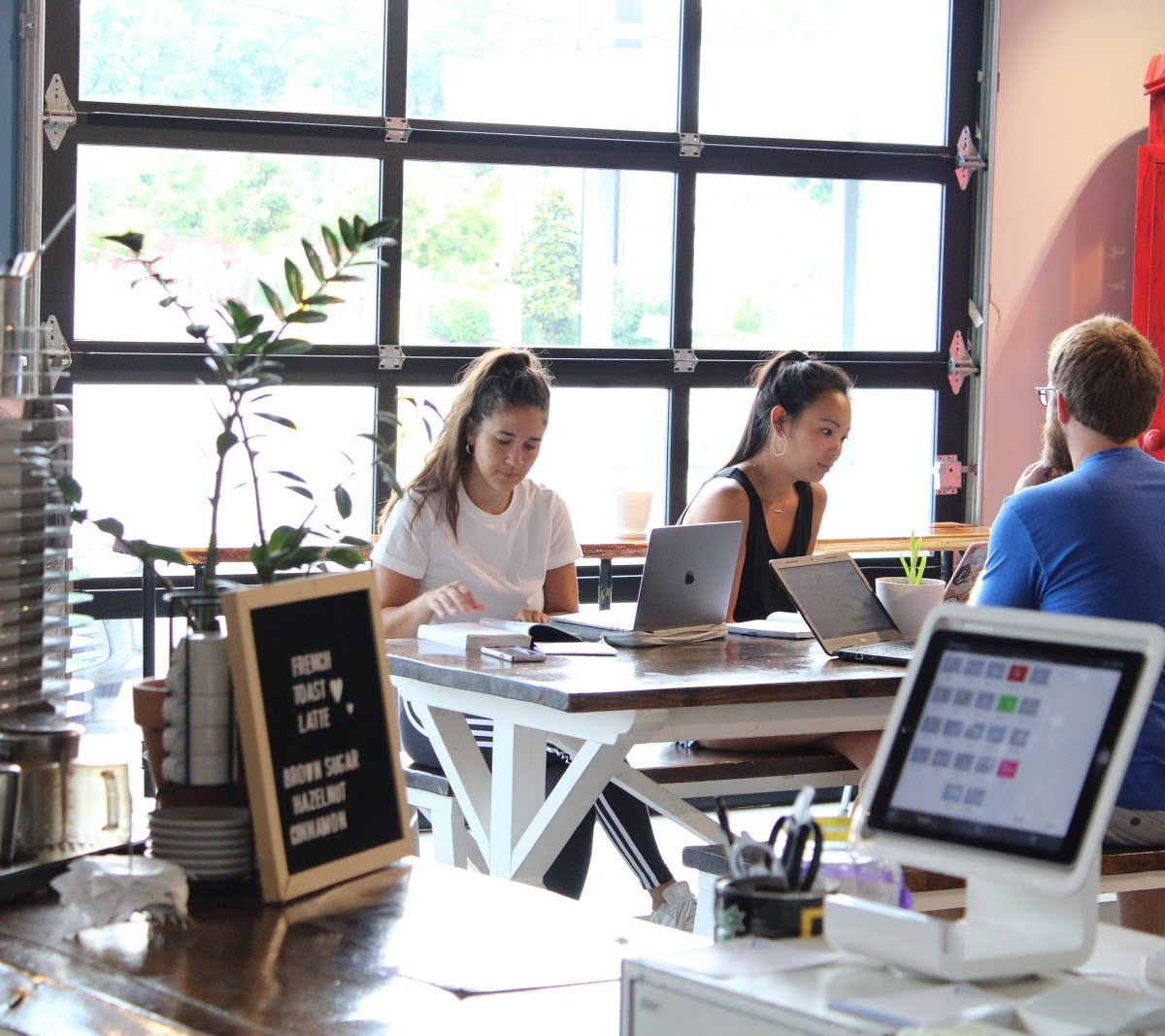 Red Bicycle Coffee & Crepes specialty coffee shop in Nashville - photo 8