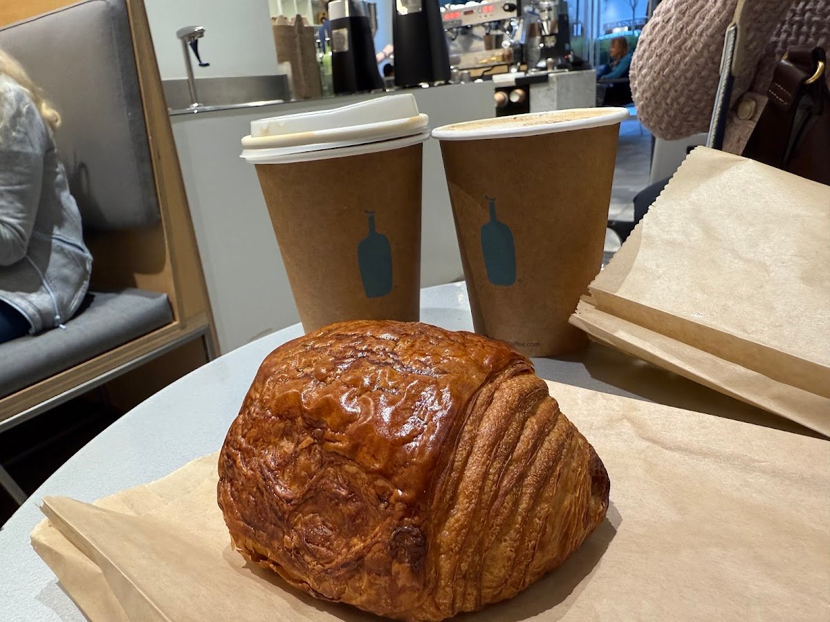 Blue Bottle Coffee specialty coffee shop in New York - photo 2