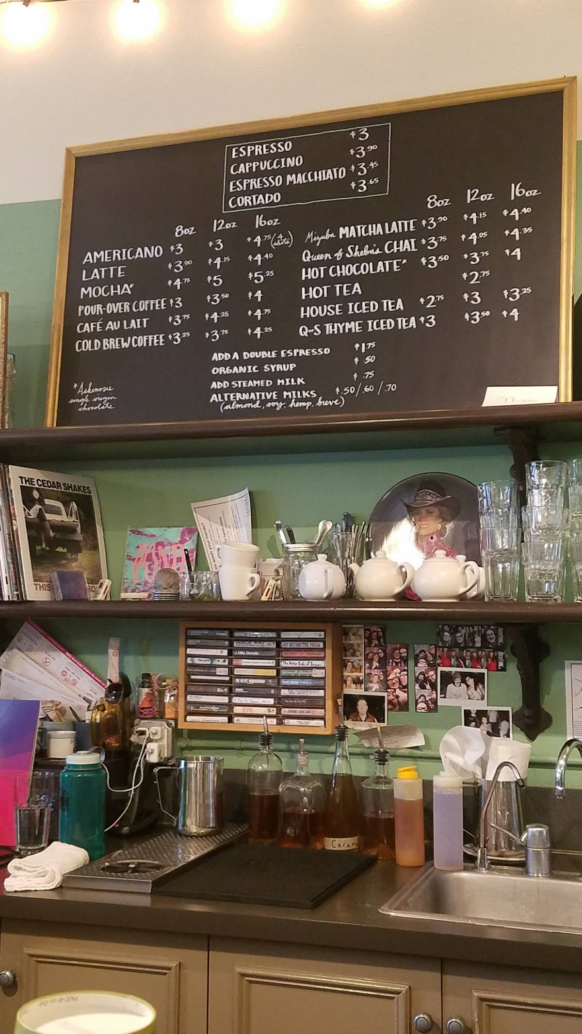 Extracto Coffee Roasters specialty coffee shop in Portland - photo 12