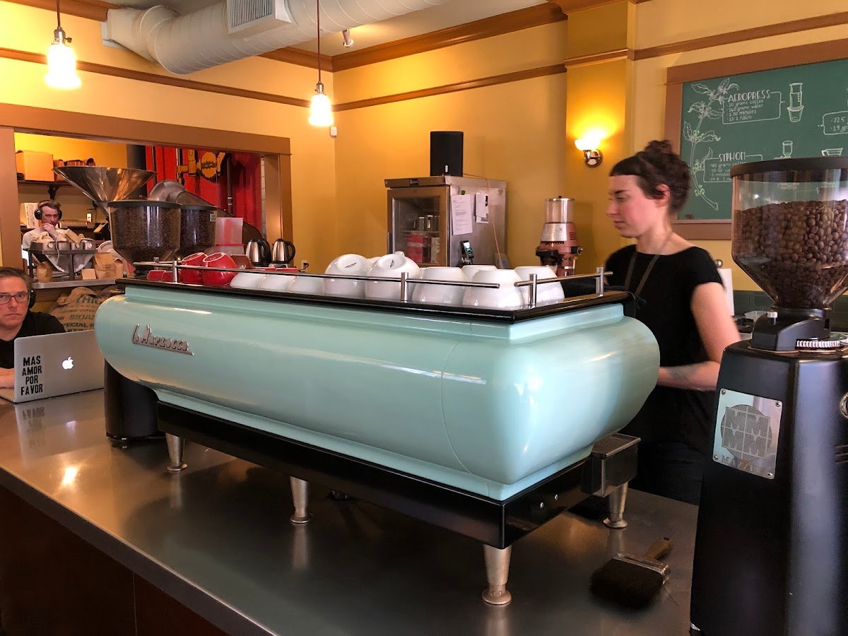 Extracto Coffee Roasters specialty coffee shop in Portland - photo 3