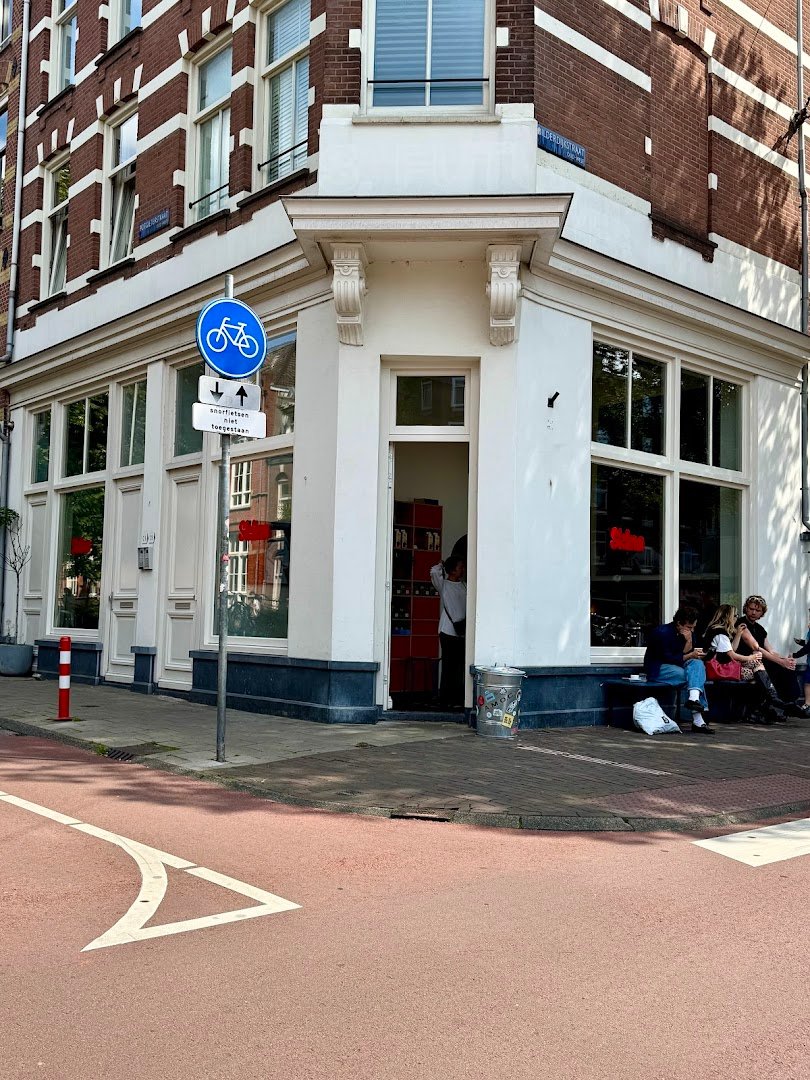 Skina specialty coffee shop in Amsterdam - photo 12