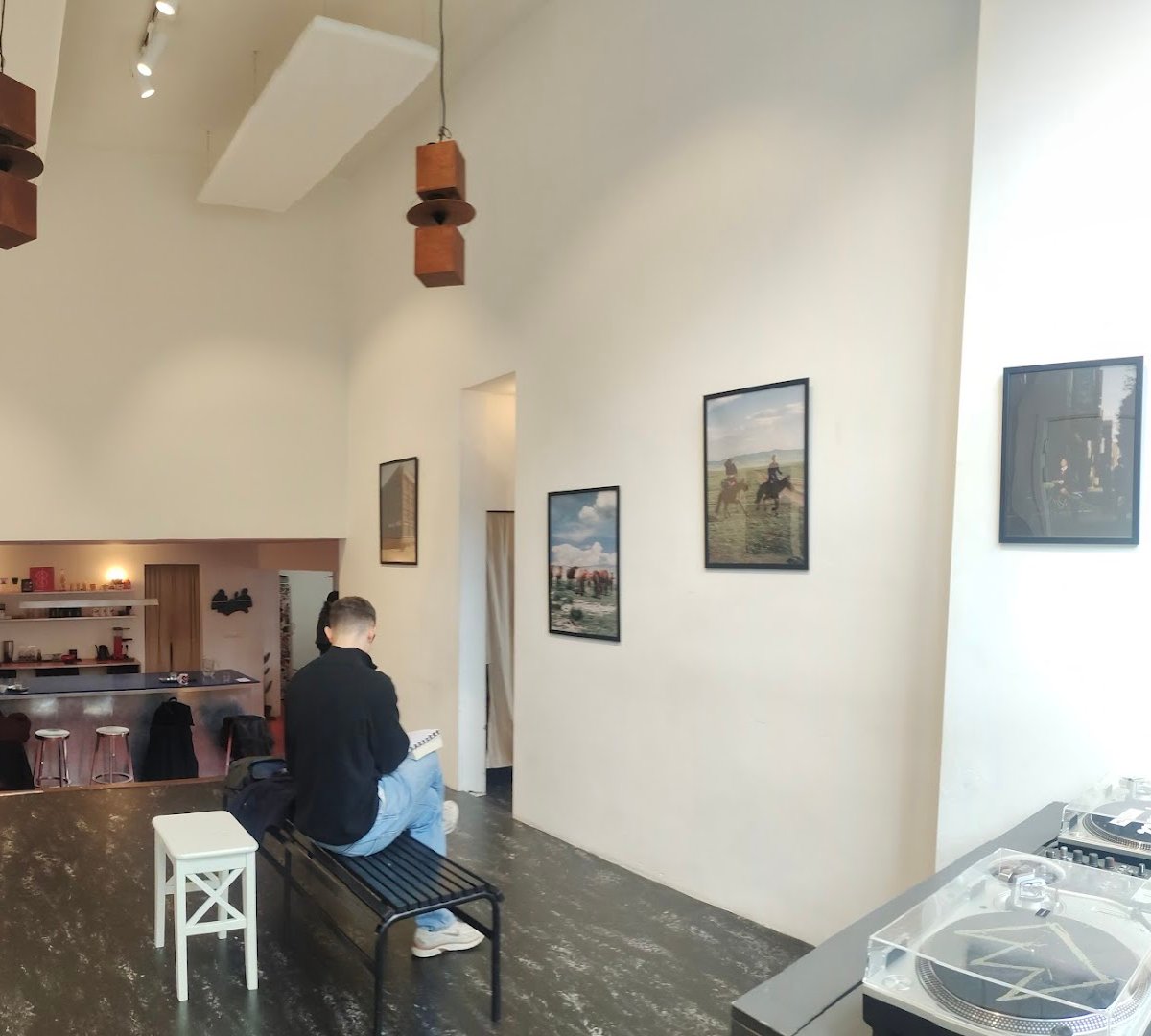 Skina specialty coffee shop in Amsterdam - photo 8